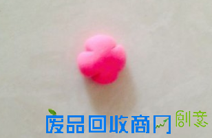 步骤7:用压线工具分成4半