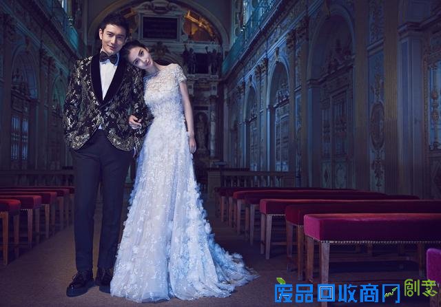 黄晓明Angelababy唯美婚纱照曝光 虐狗指数爆表