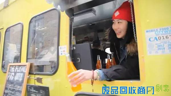 90后中国姑娘告别娱乐圈子，在纽约卖起煎饼果子，日进过万！