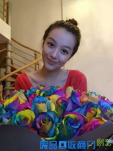 熊欣独撑《小丑游戏》半边天打戏众多不言苦