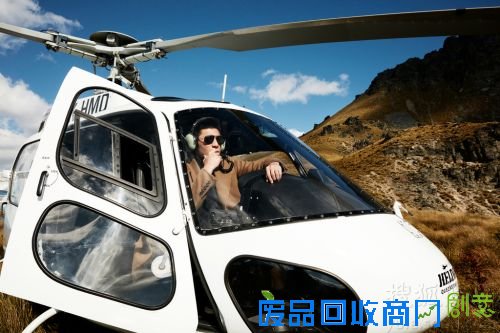 吴奇隆刘诗诗明日大婚 再曝婚纱照夫妻热吻闪瞎众人