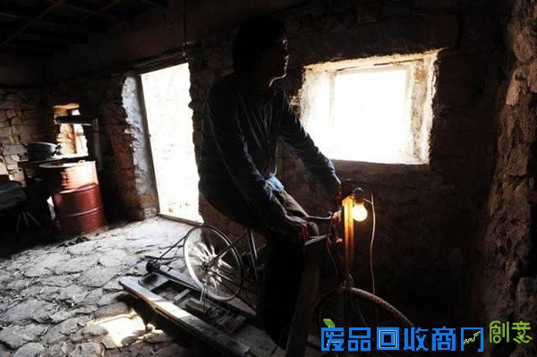 中国最任性小夫妻教你如何没钱也任性