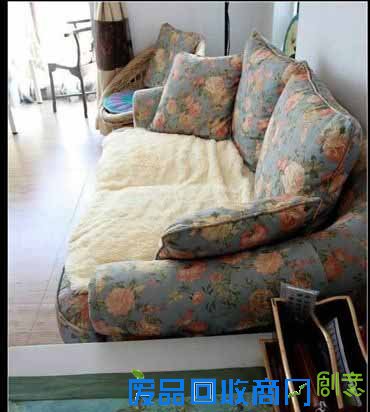 勤俭夫妻旧物改造 2万多DIY精致58平简约美