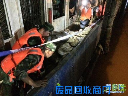 又是一年春耕时 千亩高山梯田展现唯美画面