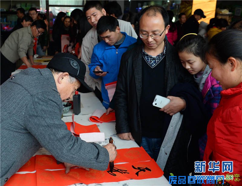 逛文化庙会 感受民间传统艺术魅力