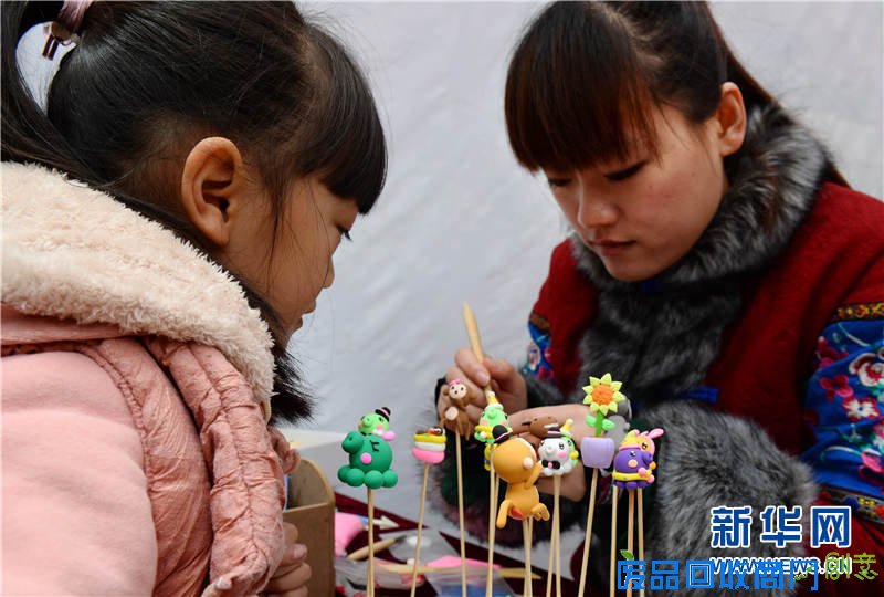 逛文化庙会 感受民间传统艺术魅力