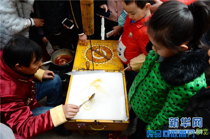 逛文化庙会 感受民间传统艺术魅力