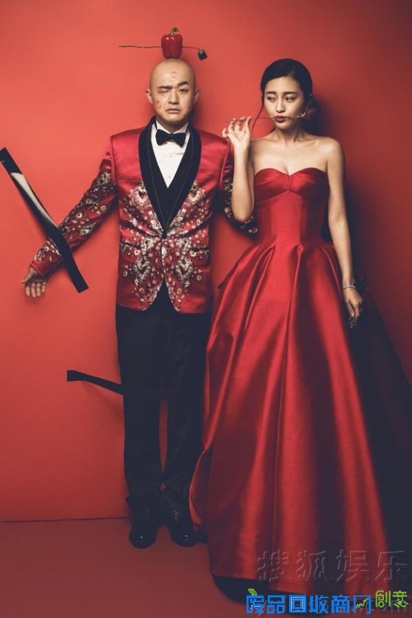 包贝尔包文婧婚纱照曝光烈焰红唇上演冰箱湿吻