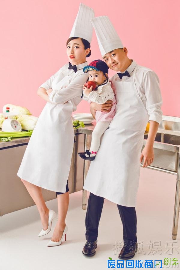 包贝尔包文婧婚纱照曝光烈焰红唇上演冰箱湿吻