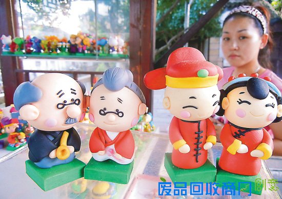 “情侣面塑”惹人爱