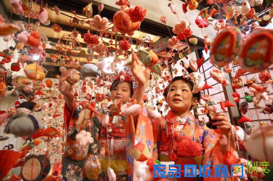 日本静冈举办“雏人偶吊饰节”为女孩祈福(组图)