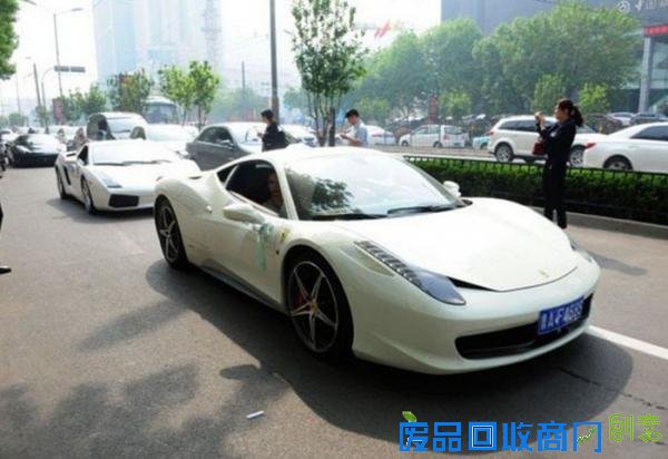 少年出动100辆豪华跑车迎娶俄罗斯美女！