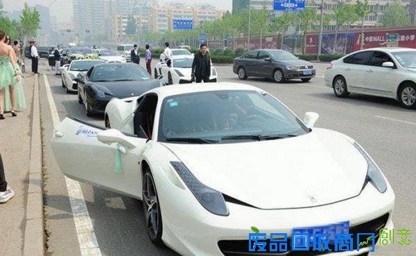 少年出动100辆豪华跑车迎娶俄罗斯美女！