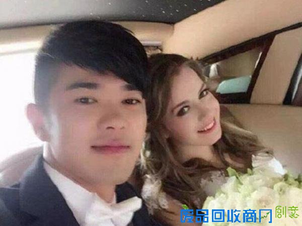少年出动100辆豪华跑车迎娶俄罗斯美女！
