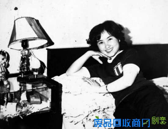80年代的“臭美” 普通百姓中的美女照