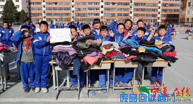 校园里叫卖声不绝于耳?延安职院附小的这些娃娃们要干啥？