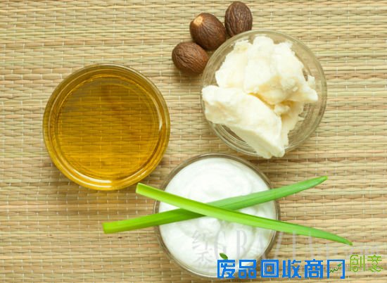 自己动手最省钱 DIY护唇膏赶走冬日干燥
