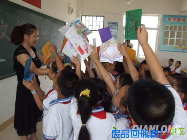 教师节礼品选择多 DIY成师生最爱