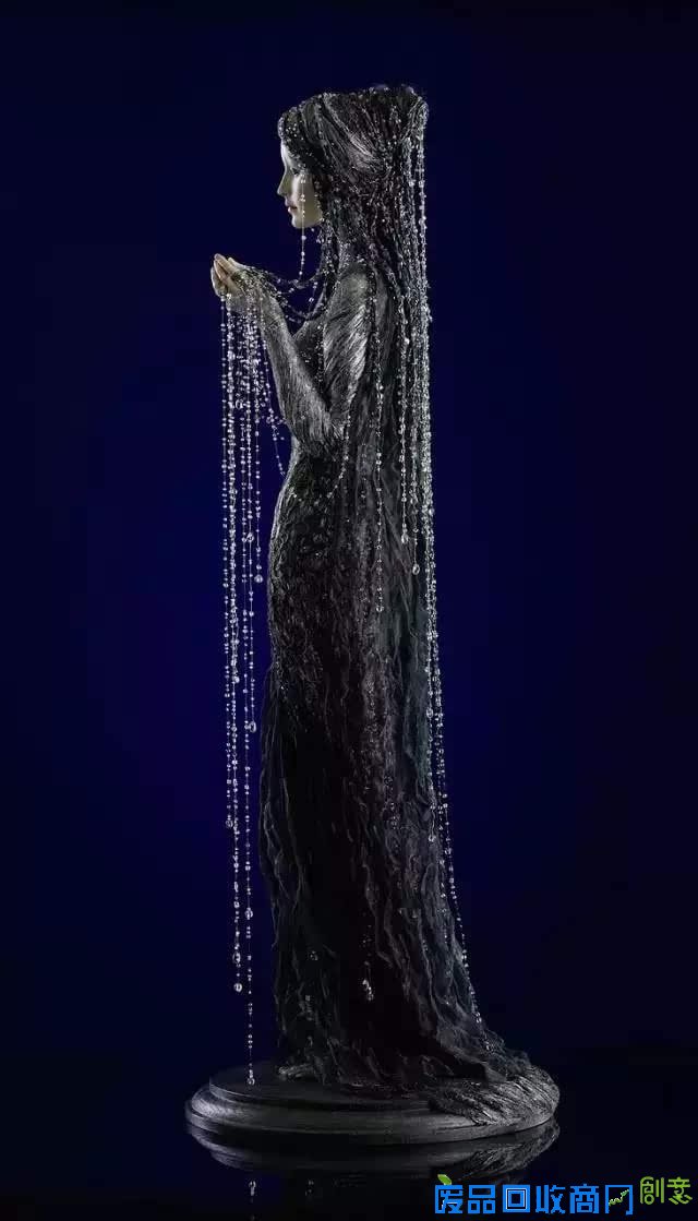 她们是世界上最贵的手工娃娃，美到无可附加
