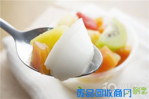 儿童需注意不宜多吃果冻 教你自制两款健康的果冻