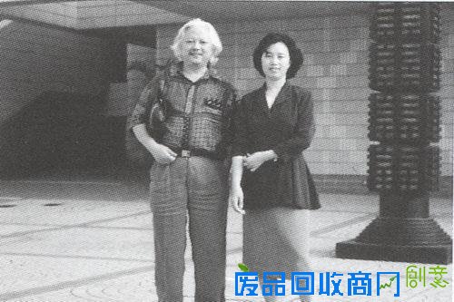 意笔线描人物画简论