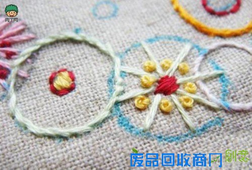 《爱心树》手工刺绣成品及详细绣法分解步骤和图纸