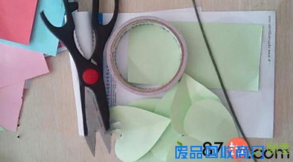 一束五彩缤纷的玫瑰花折纸图解教程