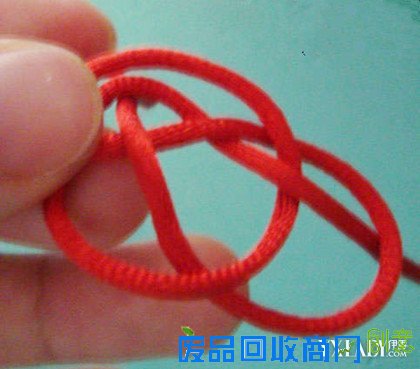 【图】红绳手链的编法图解 手把手教会你装点手腕间的美丽