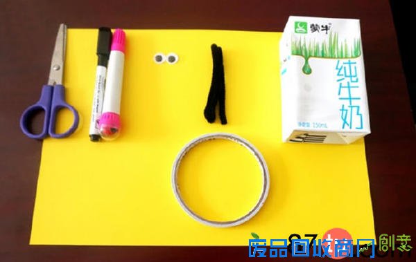 童趣小蜜蜂牛奶盒装饰折纸图解教程