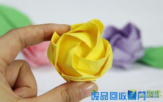 折纸时代1.4：世界接吻日 纸玫瑰助兴