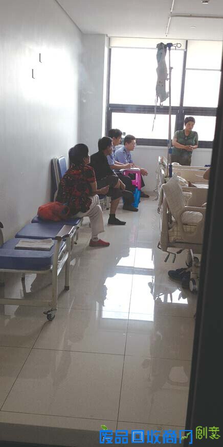 济南10岁女孩被邻居姐姐威胁偷钱 被发现后自杀