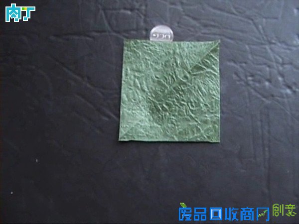 50种纸玫瑰的折法之带枝叶纸玫瑰花折纸方法图解 玫瑰花叶折法╭★肉丁网