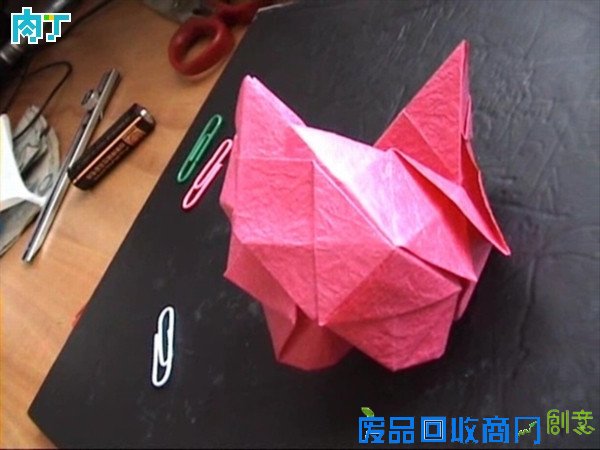 50种纸玫瑰的折法之带枝叶纸玫瑰花折纸方法图解 玫瑰花叶折法╭★肉丁网