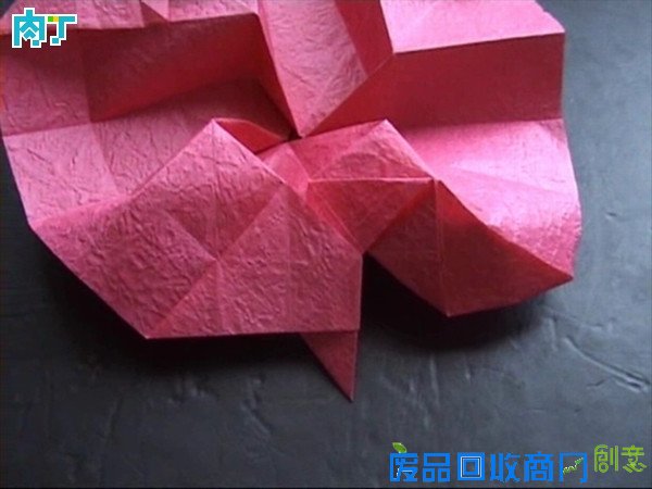 50种纸玫瑰的折法之带枝叶纸玫瑰花折纸方法图解 玫瑰花叶折法╭★肉丁网
