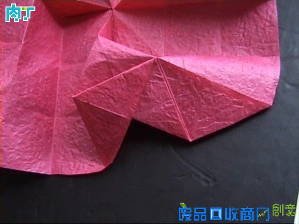 50种纸玫瑰的折法之带枝叶纸玫瑰花折纸方法图解 玫瑰花叶折法╭★肉丁网