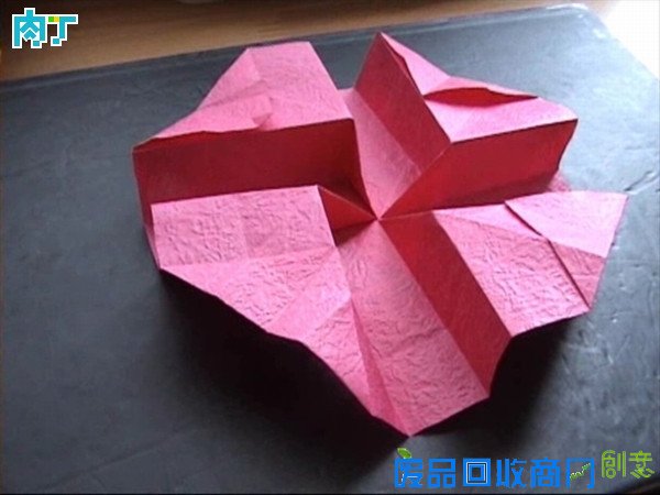 50种纸玫瑰的折法之带枝叶纸玫瑰花折纸方法图解 玫瑰花叶折法╭★肉丁网