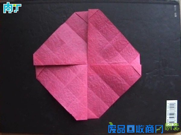 50种纸玫瑰的折法之带枝叶纸玫瑰花折纸方法图解 玫瑰花叶折法╭★肉丁网
