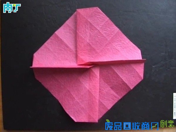 50种纸玫瑰的折法之带枝叶纸玫瑰花折纸方法图解 玫瑰花叶折法╭★肉丁网