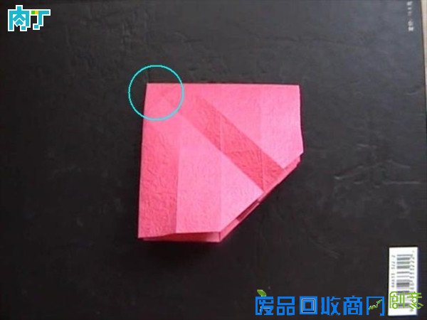 50种纸玫瑰的折法之带枝叶纸玫瑰花折纸方法图解 玫瑰花叶折法╭★肉丁网