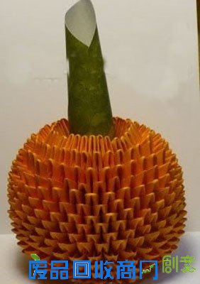 旧杂志制作三角插纸菠萝折法╭★肉丁网