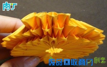 旧杂志制作三角插纸菠萝折法╭★肉丁网