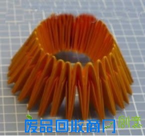 旧杂志制作三角插纸菠萝折法╭★肉丁网