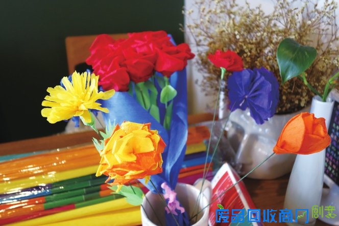 春天里纸花也烂漫