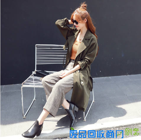 风衣搭配技巧图片 欧美时尚风衣街拍