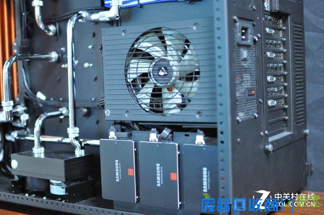 「Z玩主」硬派金属风格 天价信仰神机