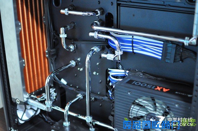 「Z玩主」硬派金属风格 天价信仰神机