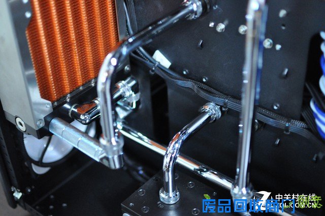 「Z玩主」硬派金属风格 天价信仰神机