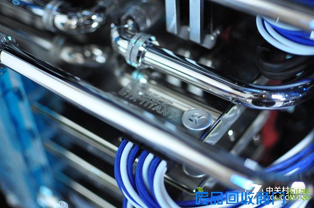 「Z玩主」硬派金属风格 天价信仰神机 