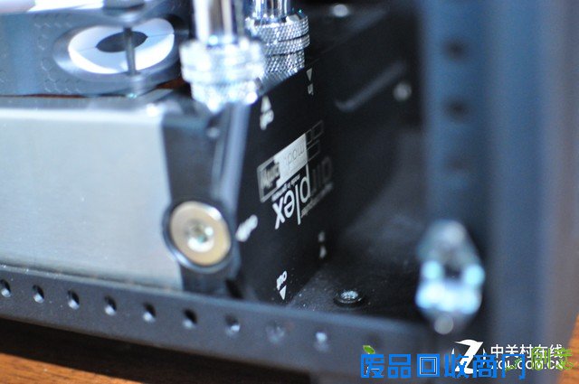 「Z玩主」硬派金属风格 天价信仰神机