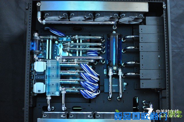 「Z玩主」硬派金属风格 天价信仰神机